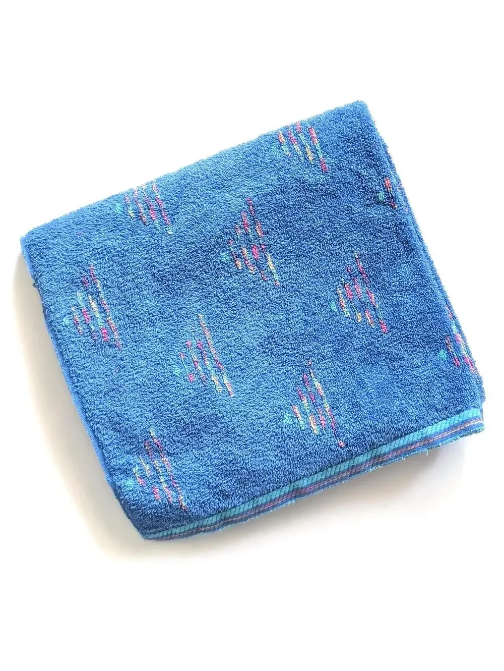 1980s Vintage Fieldcrest Bath Towel with Vivid Blue Postmodern Pattern